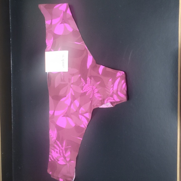 XS 2 pairs briefs, 4 thongs and 3 bikini style panties - Picture 6 of 10